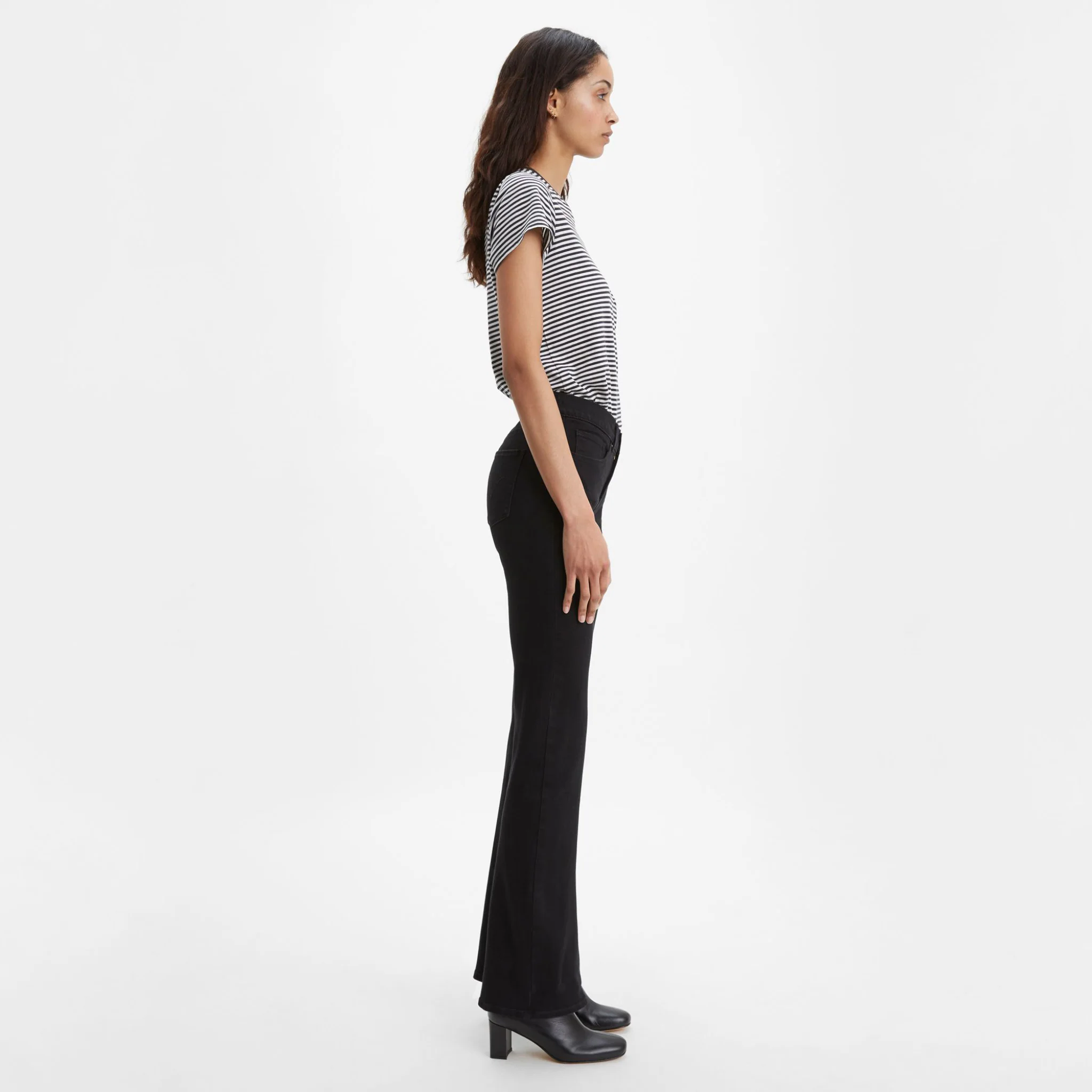 Levi's Classic Women's Bootcut Jeans - Soft Black-39252-0017 - Image 2